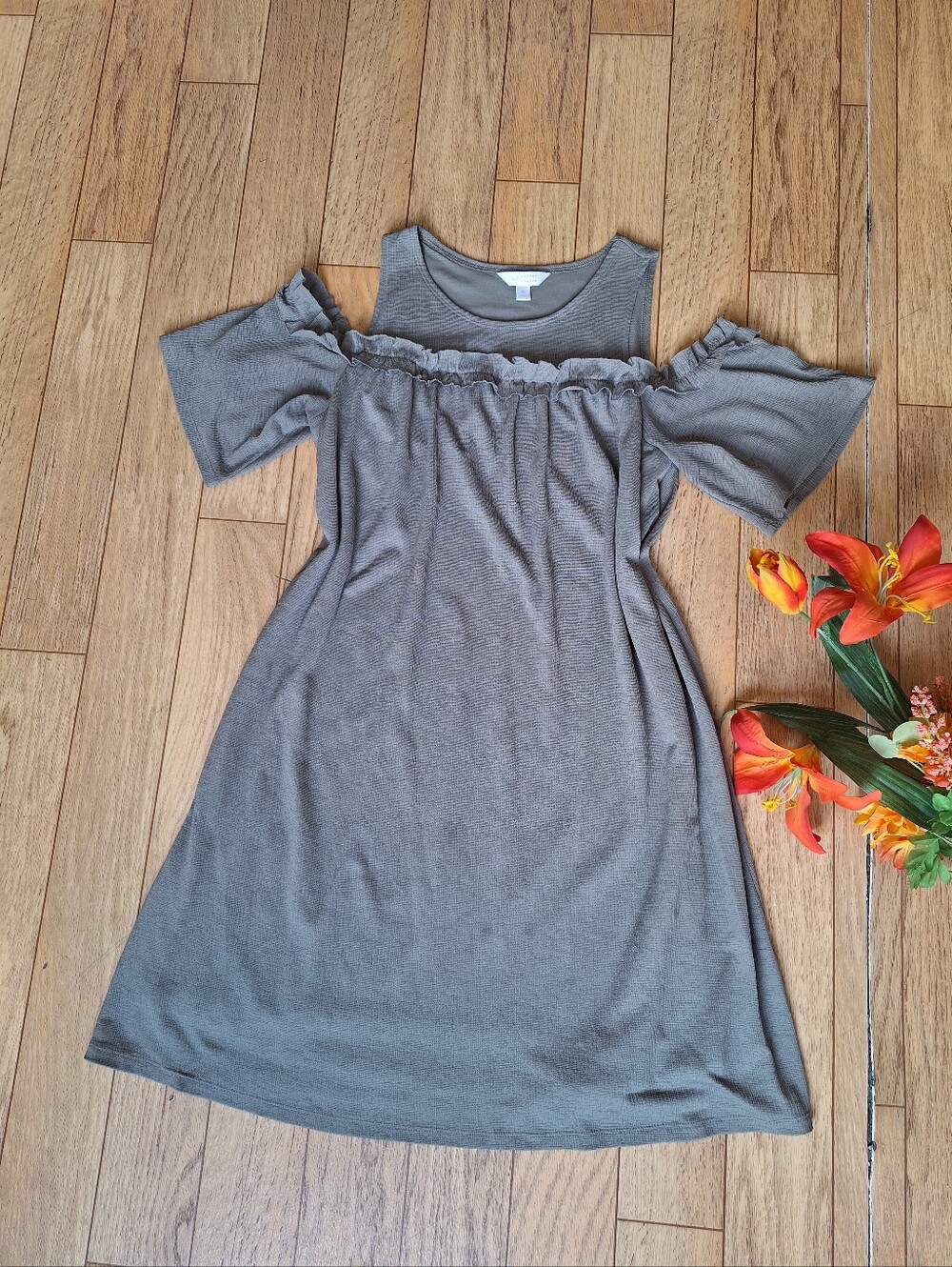 Women's LC Lauren Conrad Ruffle Cold-Shoulder DressSize S